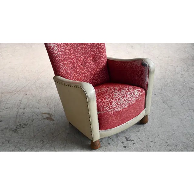 1940s Danish 1940s Club Chair in Fabric and Patinated Leather Style of Fritz Hansen For Sale - Image 5 of 9
