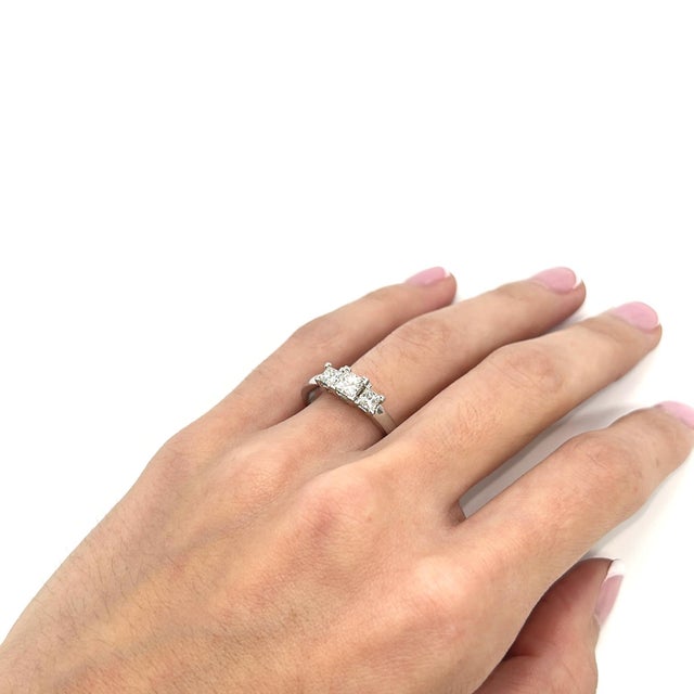 Metal Platinum Three-Stone Ring With Princess Cut Diamond Diamonds - Size 7.75 For Sale - Image 7 of 7