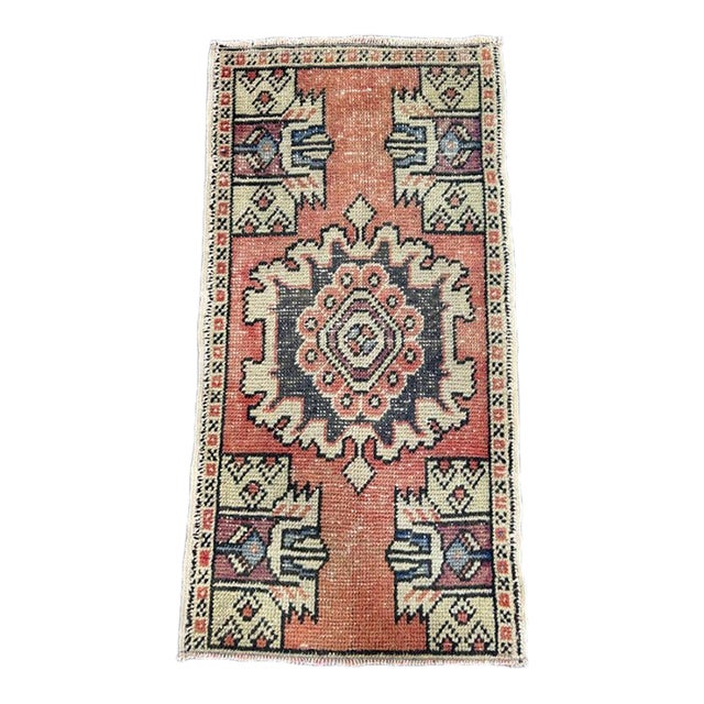 Turkish Yastik Rug 1'6" x 2'11" For Sale