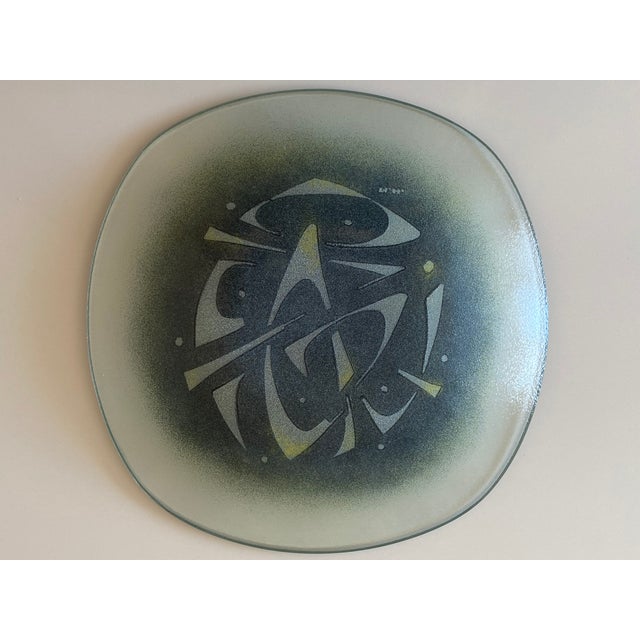 Glass Mid-Century Maurice Heaton Boomerang Motif Art Glass Plate For Sale - Image 7 of 9