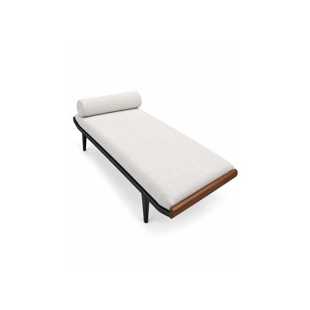 This iconic Dutch Mid-Century Modern “Cleopatra” daybed, designed by Dick Cordemeijer for Auping. The streamlined design...