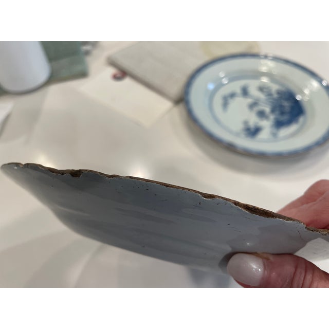 Ceramic 18th-Century Chinese Export Blue and White Plates, Set of 2 For Sale - Image 7 of 15