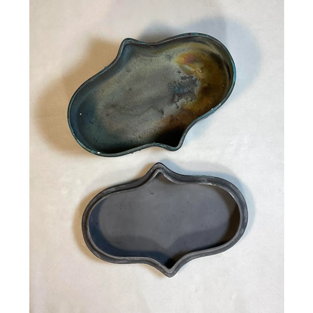 Rustic Late 20th Century William K Turner Raku Lava Art Pottery Lidded Box Signed For Sale - Image 3 of 11