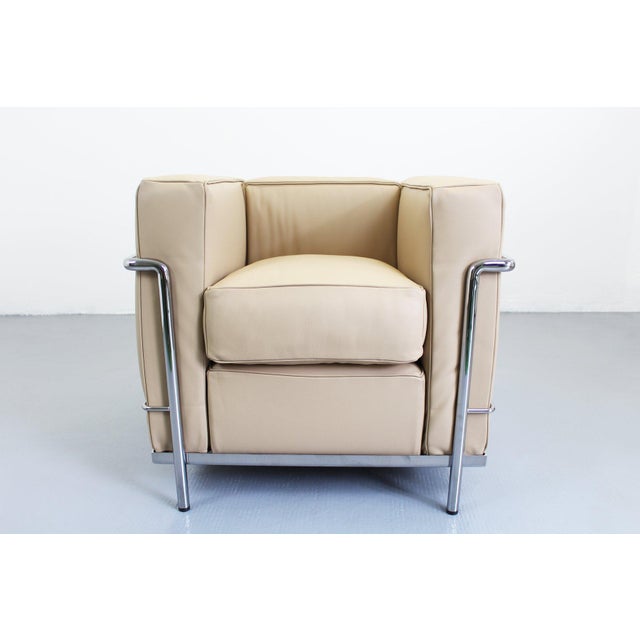 Mid-Century Modern LC2 Chair by Le Corbusier for Cassina, 2000s For Sale - Image 3 of 10