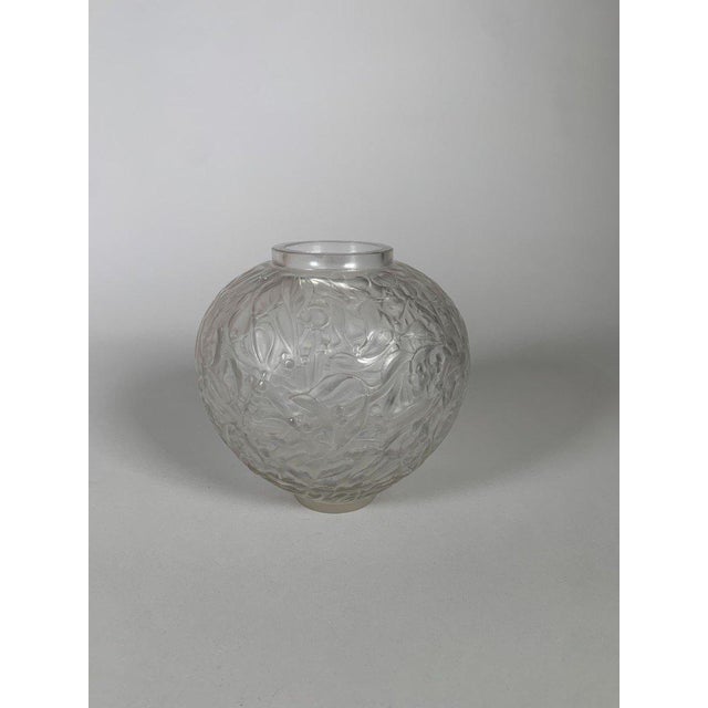 René Lalique (1860-1940) Vase, "Milk" Model, Glass, 1920, Art Nouveau For Sale - Image 4 of 10