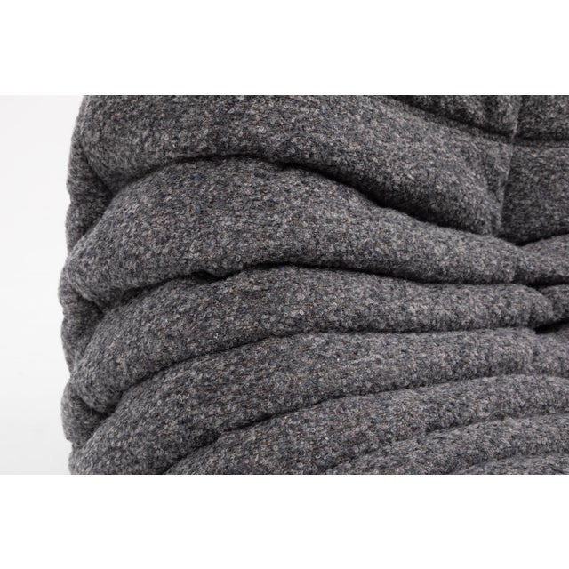 Vintage Ligne Roset Togo 3-Seater in Graphite Mélange Bouclé - Restored European Original For Sale - Image 14 of 17