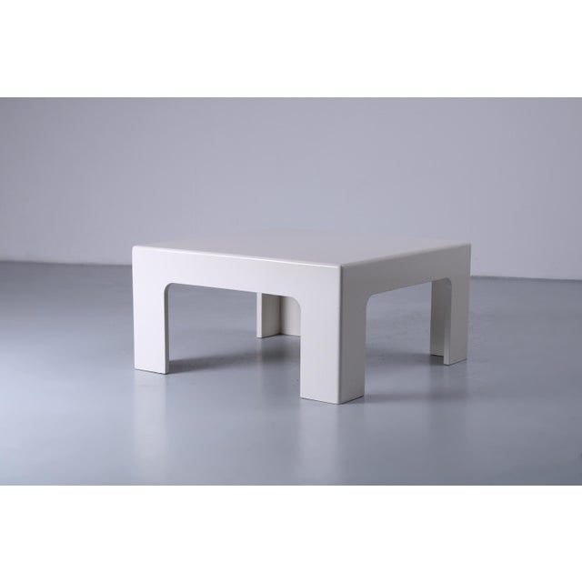 Space Age White Square Coffee Table from Artifort, 1970s For Sale - Image 11 of 13