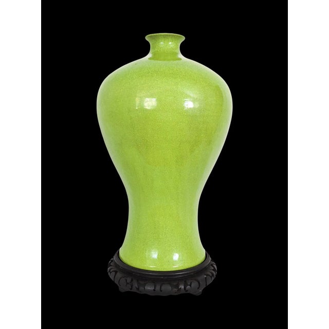 Chinoiserie Large Early Mid Century Apple Green 'Meiping' Monochrome Chinese Vase & Carved Wood Stand For Sale - Image 3 of 12