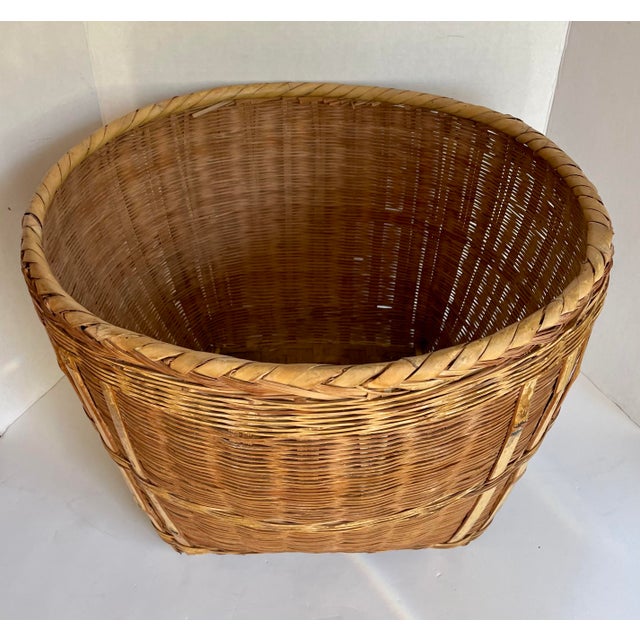 Here is a wonderful, vintage basket made in The People's Republic of China in the 1960-70's. The basket is made from...