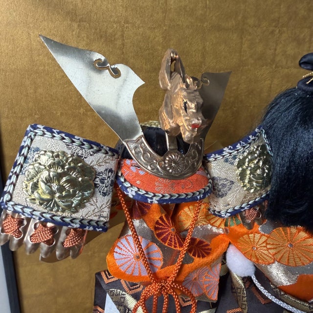 1970s Japanese Hina-Ningyō Warrior in Glass Display, 1978, Set of 2 For Sale - Image 5 of 11