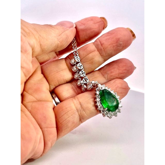 Gemstone Pear-Shaped Cabochon Emerald & Diamond Halo Pendant Necklace in White Gold For Sale - Image 7 of 12