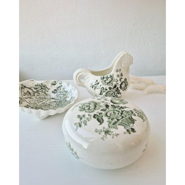 Vintage English Green Transferware Vanity Set by Crown Devon Fieldings, 1940s, Set of 3 For Sale - Image 11 of 15