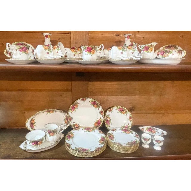 Royal Albert porcelain set "Old Country Roses" 1960s The famous pattern "Old Country Roses" porcelain by Royal Albert,...