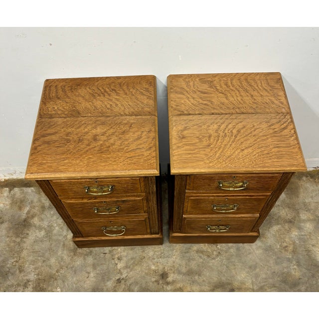 English Antique English Oak Nightstands - A Pair For Sale - Image 3 of 10