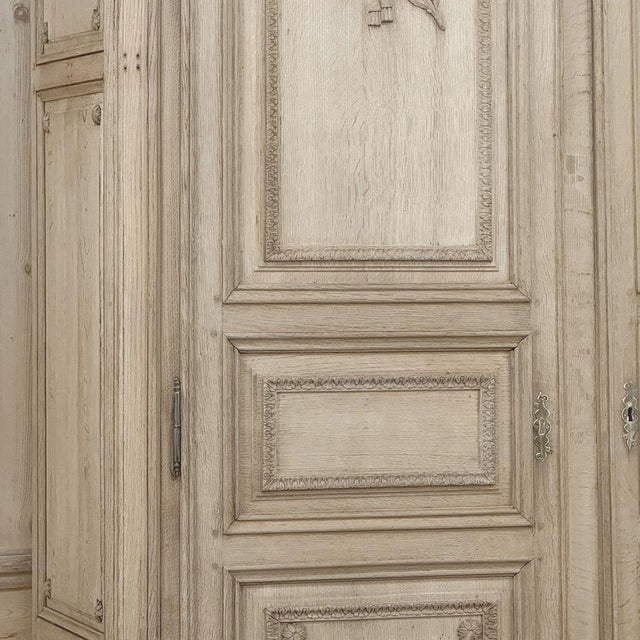 Ecru Grand 18th Century Oak Louis XVI Armoire From Namur For Sale - Image 8 of 18