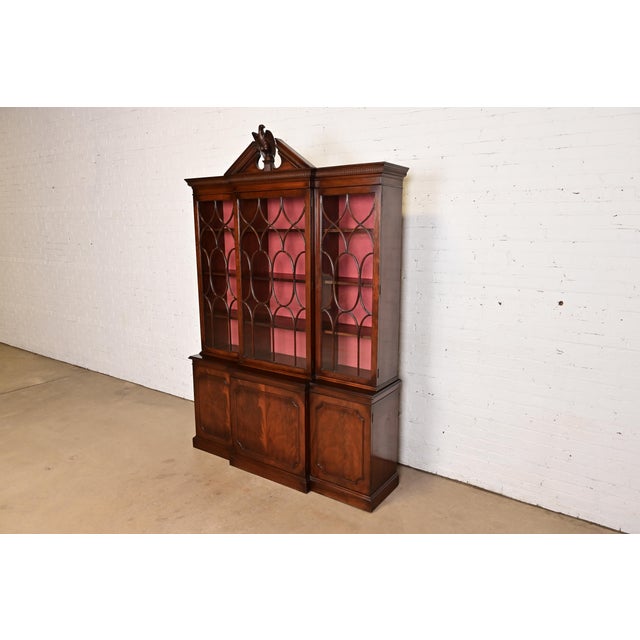 English Charak Furniture Georgian Flame Mahogany Breakfront Bookcase Cabinet With Carved Eagle Finial, 1940s For Sale - Image 3 of 13