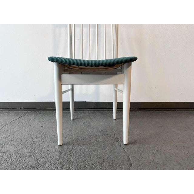 Set of Vintage Wood Rung Chairs For Sale - Image 16 of 18