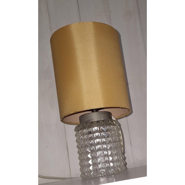Vintage Ribbed Glass Table Lamp with Yellow-Brown Fabric Shade, 1970s For Sale - Image 6 of 7