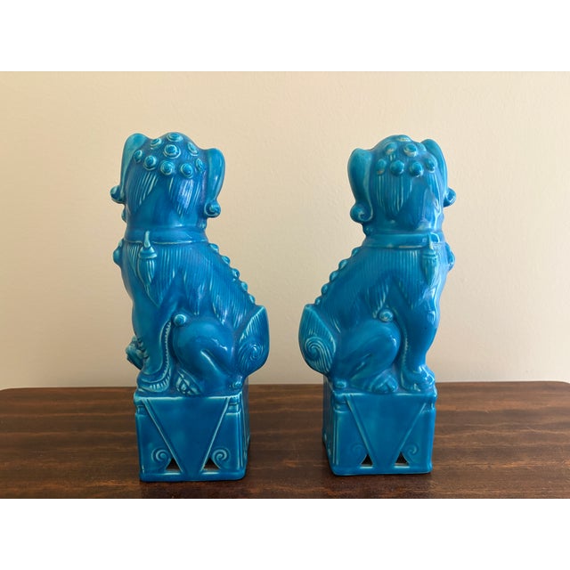 1960s Japanese Turquoise Glazed Porcelain Foo Dog Guardian Lions, Pair For Sale - Image 9 of 12