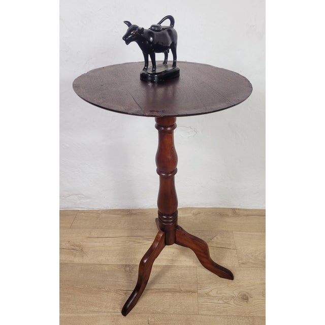 English Victorian Tripod Side Table in Mahogany, 1880 For Sale - Image 3 of 18