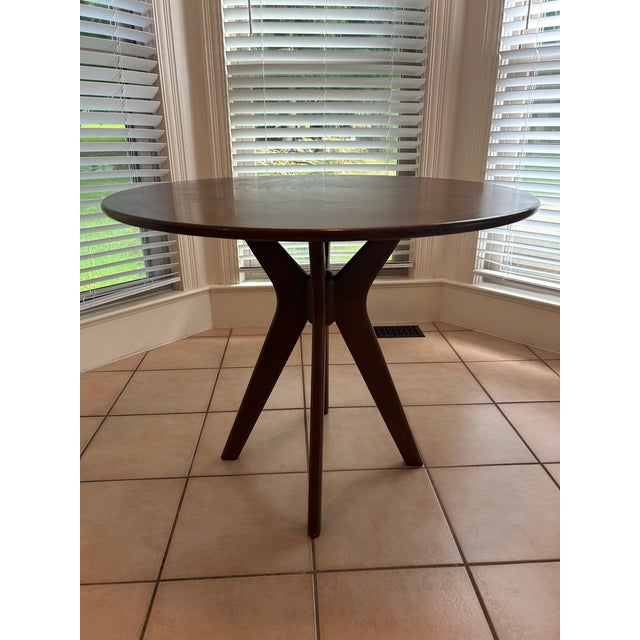 Mid-Century Modern Saccaro Vitrúvio Round Dining Table in Louro-Freijó Wood For Sale - Image 3 of 13