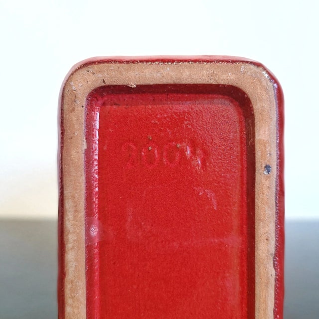 10-Inch Marei Chimney Vase Nr. 2004 (1970s) For Sale In Austin - Image 6 of 10