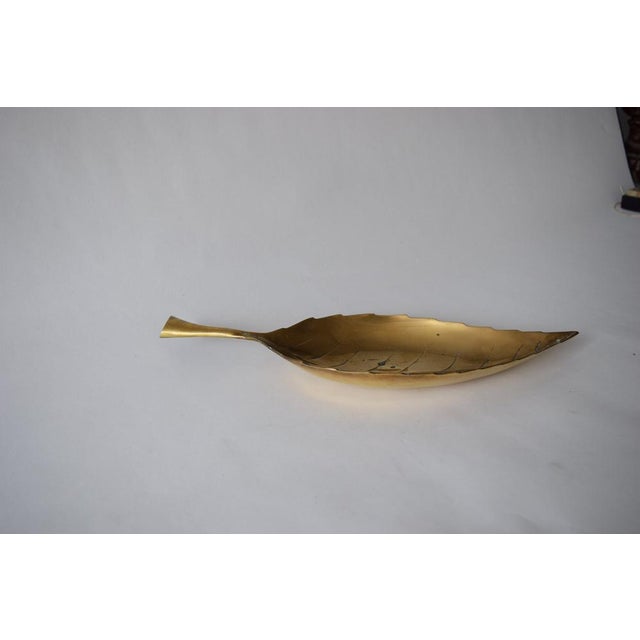 Mid-Century Modern Brass Leaf Key Bowl from MCM, 1950s, in Good conditions. Designed 1950 to 1959