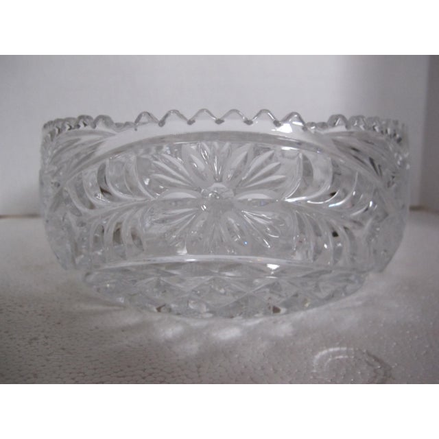 Beautiful large crystal serving bowl with a pretty flower pattern and frosted diamonds. Perfect size for serving salad,...