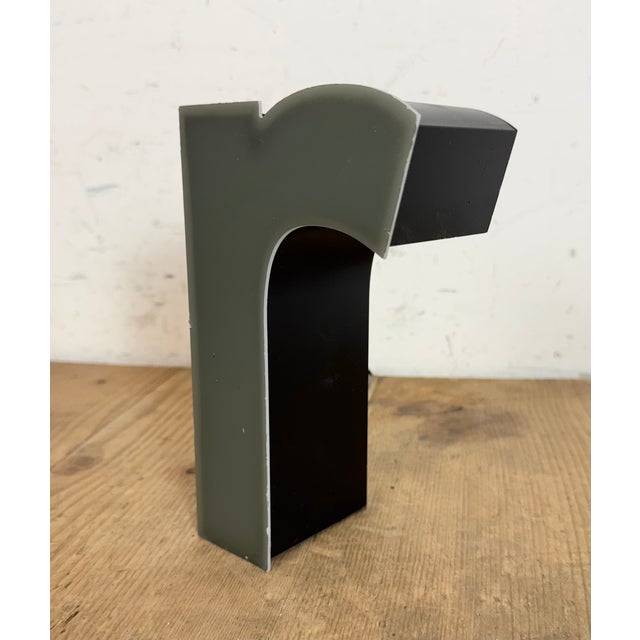 Vintage Grey Illuminated Letter R, 1970s For Sale - Image 4 of 11
