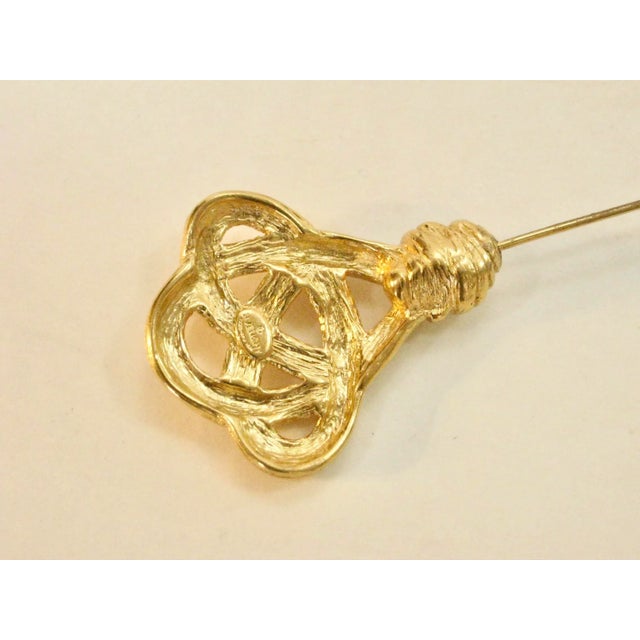 Modern Vintage Givenchy Large Gold-Plated Infinity Motif Stick Pin For Sale - Image 3 of 8