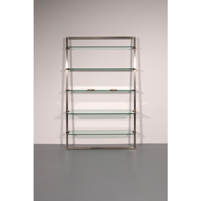 1970s Model R16 Corner Cabinet in Stainless Steel and Brass by Peter Ghyczy, 1970s For Sale - Image 5 of 10