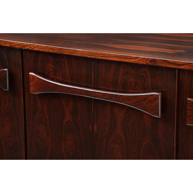 Brazilian Modern Rosewood Credenza With Bow Design by Novo Rumo, Brazil, 1960s For Sale - Image 15 of 17