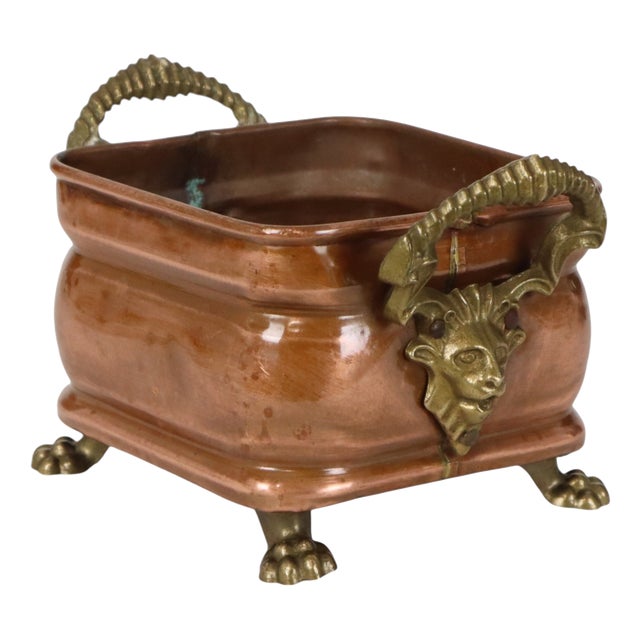 Antique 19th Century Copper Planter with Claw Feet and Lion Heads, 1890s For Sale