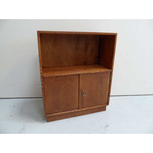 Vintage Dutch Oak Open Bookcase with Doors, 1930s, in Very Good conditions. Designed 1920 to 1949
