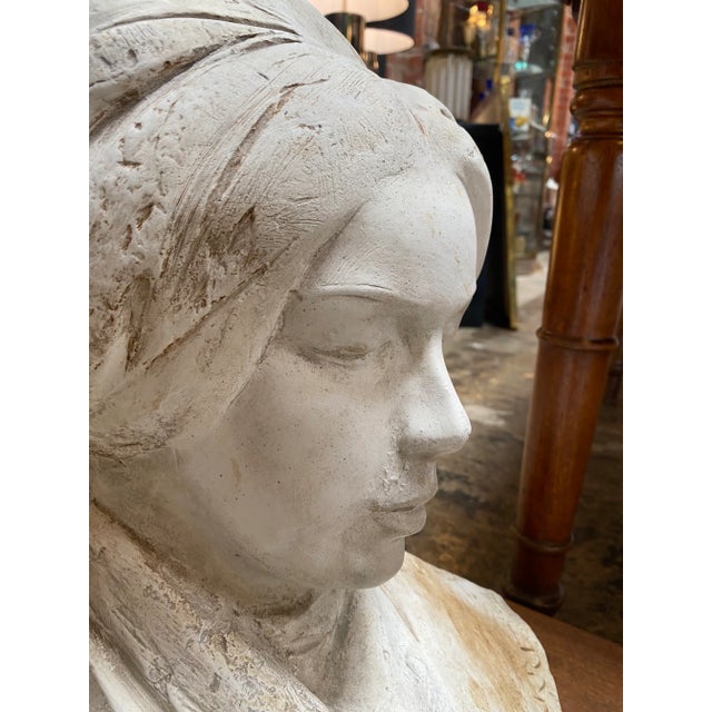 Sculpture Materials 1970s Italian Plaster Bust Sculpture of a Woman For Sale - Image 7 of 9