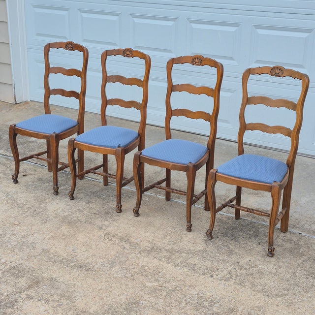 Early 20th Century French Country Shell Carved Walnut Ladder Back Dining Chairs W/ Upholstered Sprung Seats, Set of 4 For Sale - Image 10 of 10