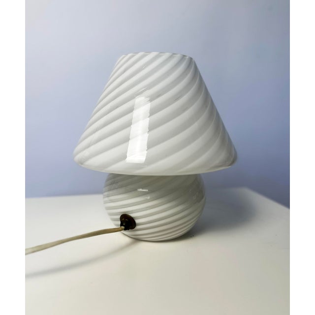 Vintage Italian Mushroom Lamp in Murano Glass, 1970s For Sale - Image 4 of 6