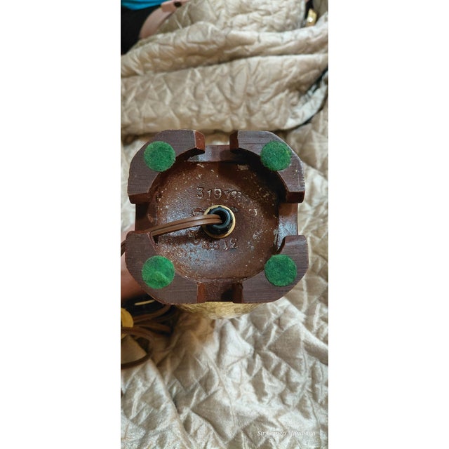 1970s Vintage Hammered Brass Ginger Jar Table Lamp For Sale - Image 5 of 5