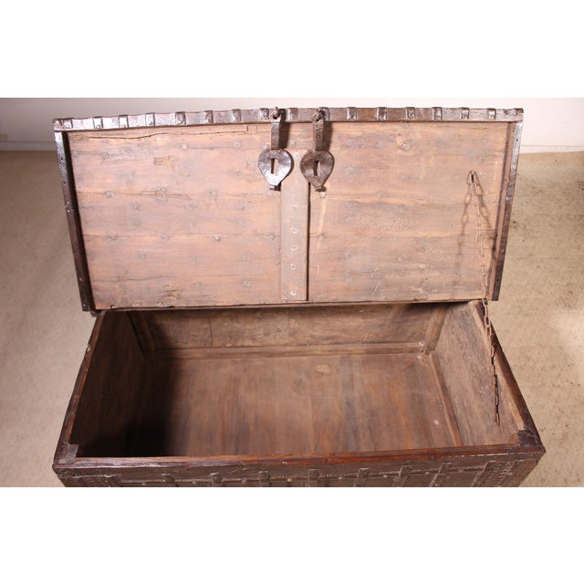 19th Century Indian Rajasthan Chest or Coffee Table For Sale - Image 5 of 10