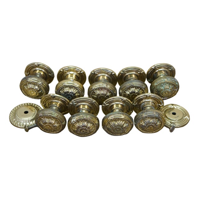 9 Vintage Brass Neoclassical Ribbon & Reed Floral Medallion Drawer Pull For Sale