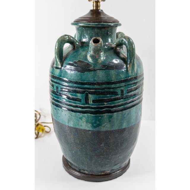 French Mid-Century Green and Black Glazed Chinese or Kashan Style Table Lamp For Sale - Image 3 of 9