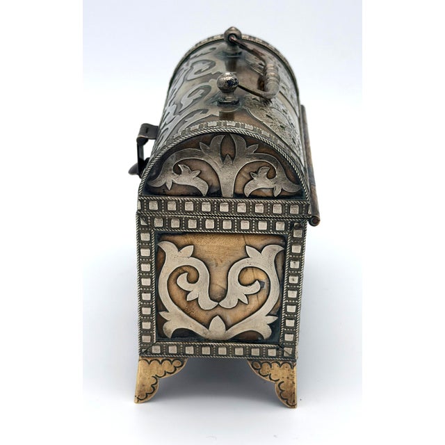 Late 19th Century Antique 19th Century Silver Overlay "Teremok" Casket / Jewelry Box For Sale - Image 5 of 8