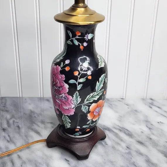 Vintage Famille Noire Floral Porcelain Chinoiserie Small Leviton Table Lamp Hong Kong Beautiful vintage small lamp...