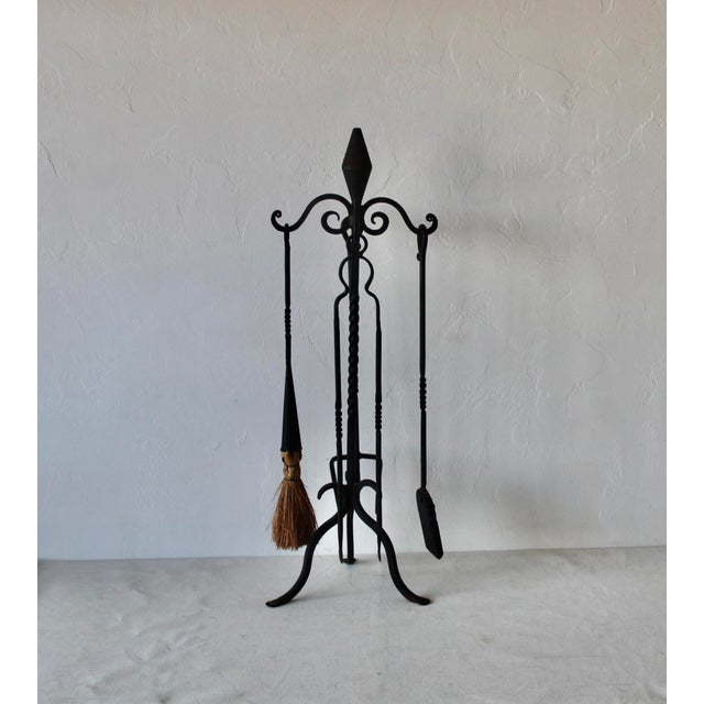 Mid-Century Modern Zeckos Style Wrought Iron Five Piece Fireplace Tool Set Barley Twist Detail Vintage Mid-Century For Sale - Image 3 of 15