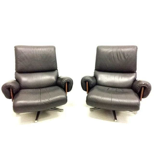 Modern Set of Leather Swivel Armchairs by André Vandenbeuck for Strässle, 1960s For Sale - Image 3 of 11