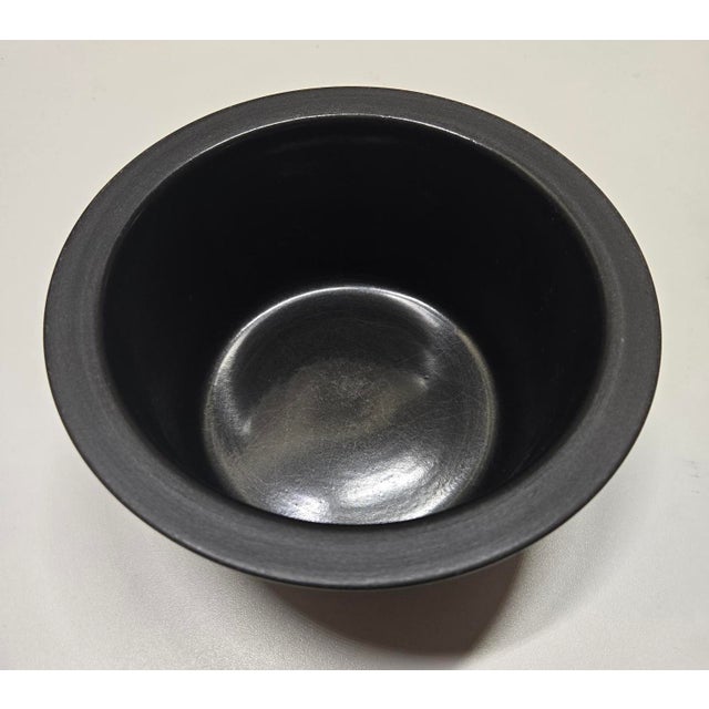 Ceramic 1970s 21-Piece "Rim" Collection of Black Vintage Heath Tableware For Sale - Image 7 of 14