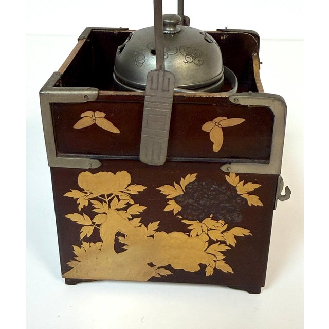 Japanese Meiji Gold Maki-e Lacquer Tabako-Bon Smoking Cabinet For Sale - Image 4 of 18