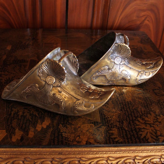 Spanish Brass Stirrups With Anthemion Ornament, 19th Century Spanish Colonial For Sale - Image 3 of 11