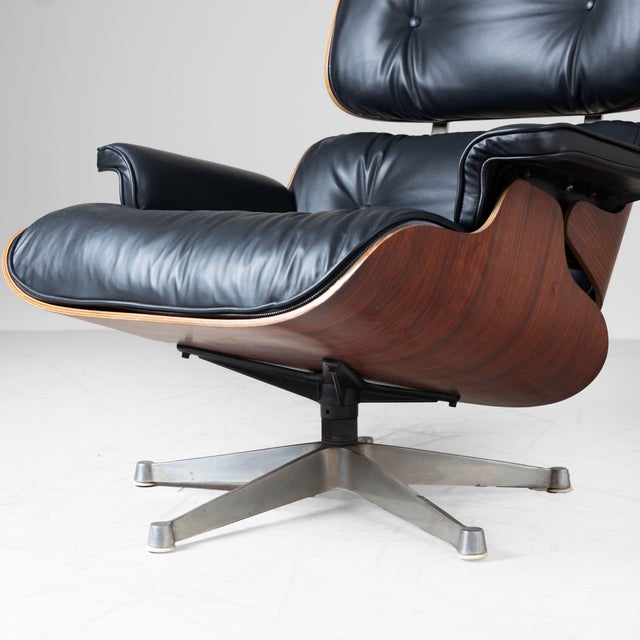 Set of Lounge Chair and Ottoman by Charles and Ray Eames for Vitra, 1950s For Sale - Image 14 of 18