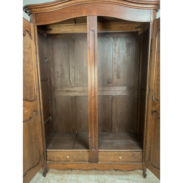 Antique French Provincial Solid Oak Louis XV Armoire, Circa 1900 For Sale In Sacramento - Image 6 of 9